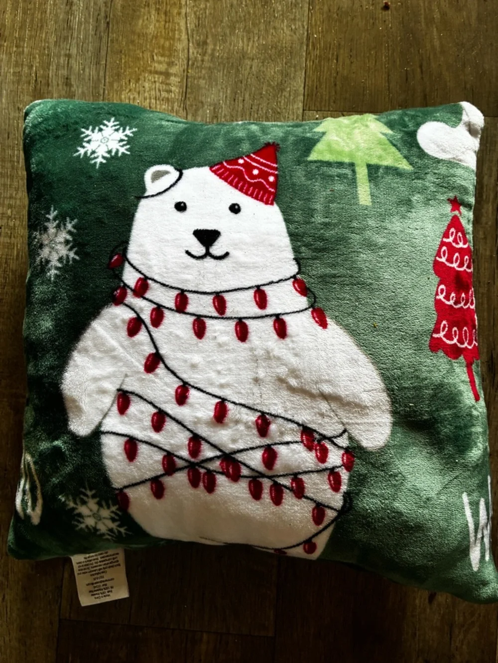 N/A festive green